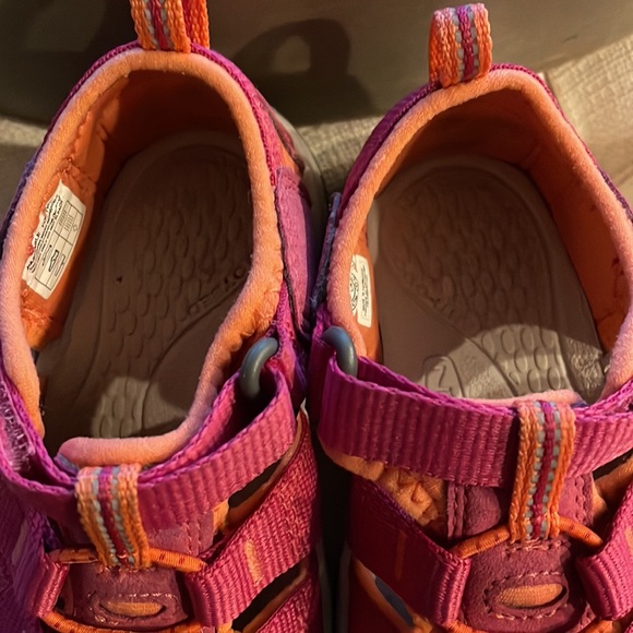 Keens - Picture 3 of 15